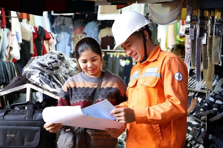 Tiết kiệm điện không chỉ là giải pháp trước mắt mà còn là chiến lược dài hạn