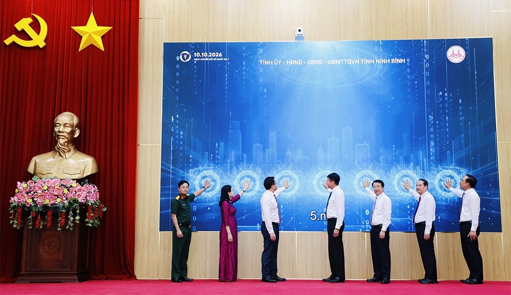 ninh binh yeu cau chuyen doi so tao san pham, dong gop thuc chat cho tang truong hinh anh 1