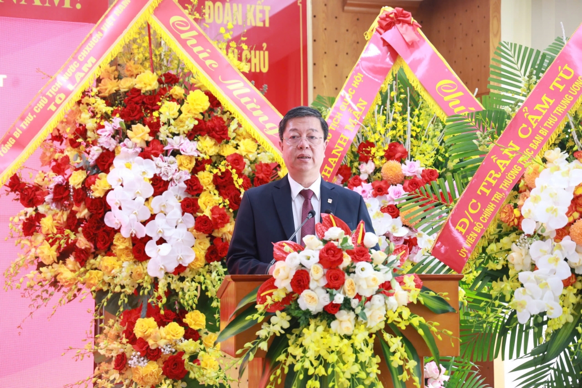 lan toa gia tri ly luan tu cuon sach cua co chu tich nuoc tran Dai quang hinh anh 1