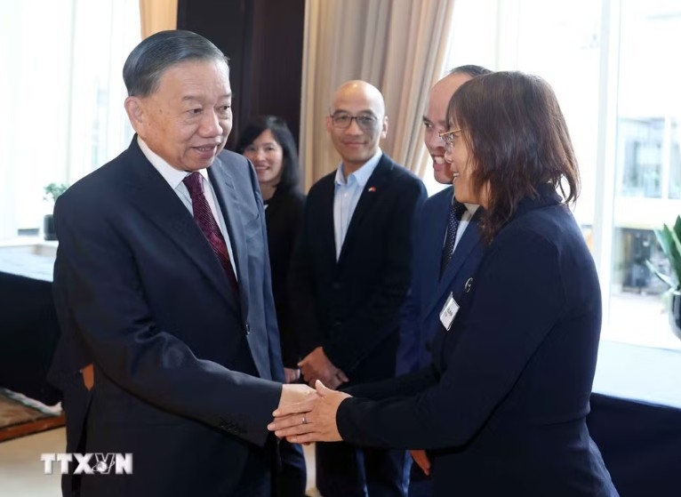 top leader to lam meets vietnamese experts, intellectuals in belgium, luxembourg picture 1