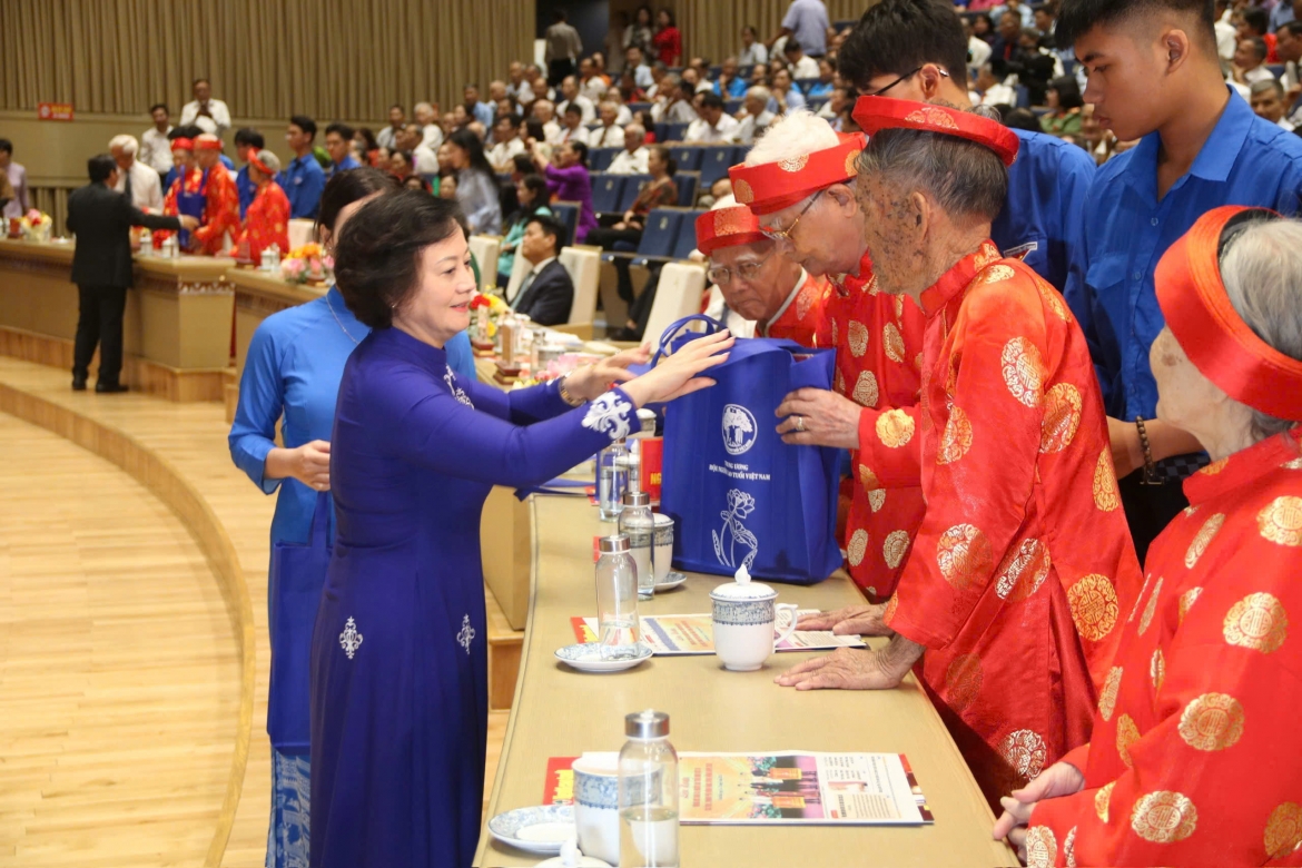 pho thu tuong pham thi thanh tra du le phat dong thang vi nguoi cao tuoi nam 2026 hinh anh 3