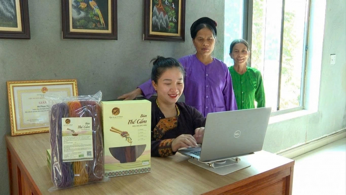 phu nu vung cao bat nhip chuyen doi so hinh anh 3