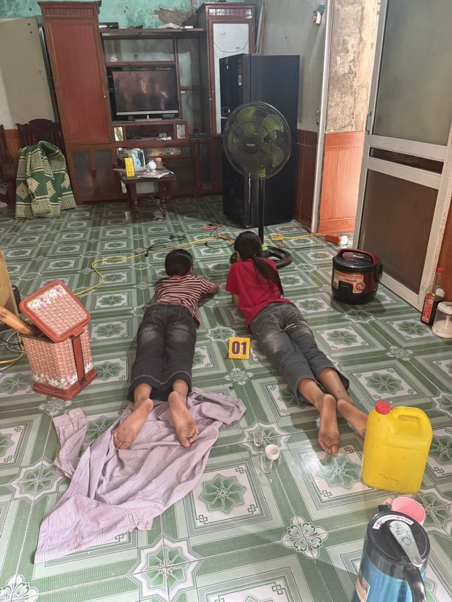 khoi to nguoi cha hanh ha hai con gai ruot o phu tho hinh anh 2
