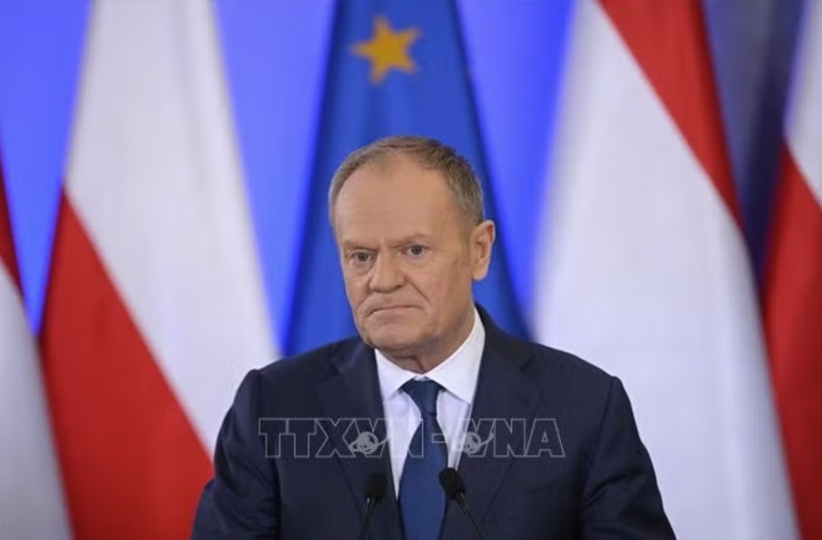 polish pm donald tusk to pay official visit to vietnam picture 1