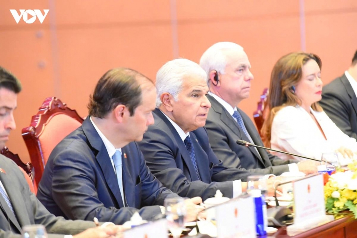 vietnam, panama to deepen strategic cooperation and connectivity picture 3