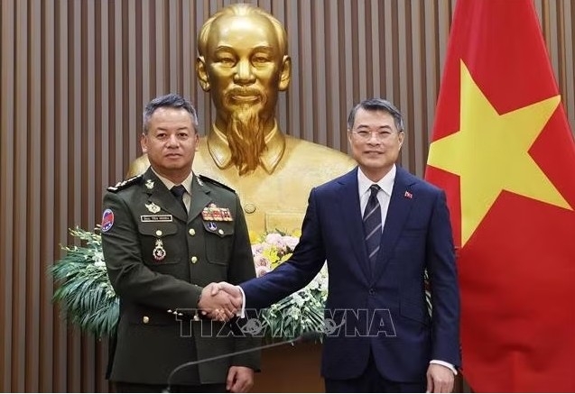 government chief hosts cambodian deputy pm and defence minister picture 1
