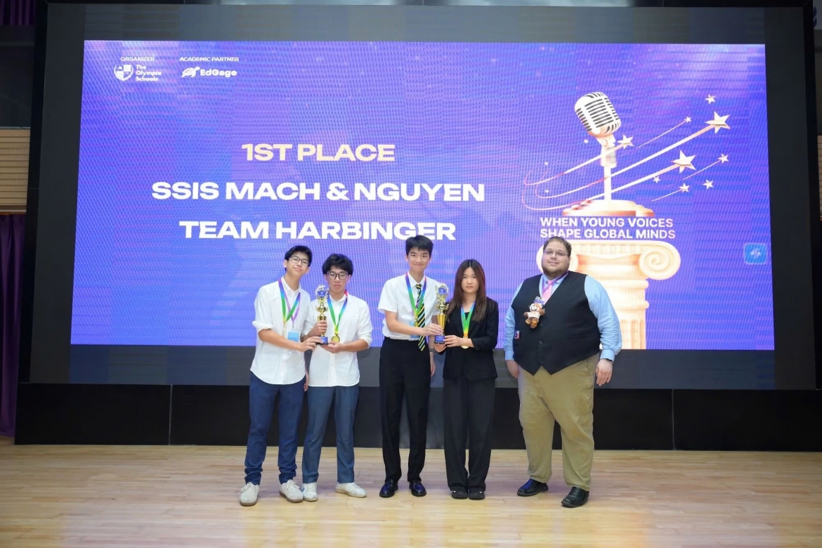 high school students compete in international debate and speech championship in hanoi picture 1