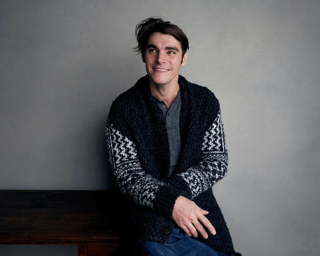 rj mitte dau an vuot ra ngoai man anh hinh anh 1