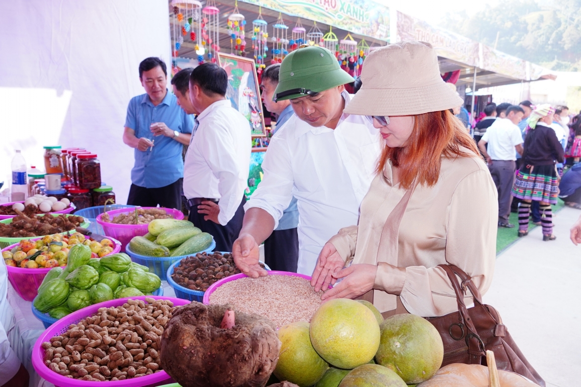  sac cham lao chai lan toa gia tri van hoa va thuc day sinh ke hinh anh 4