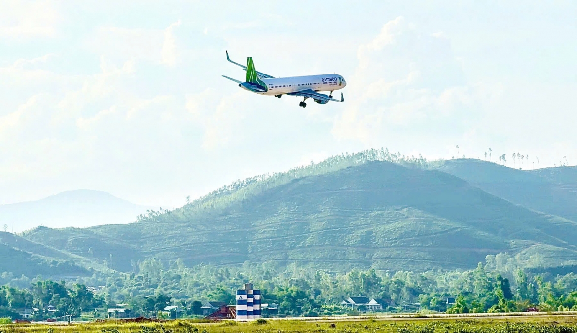 pho thu tuong ho quoc dung du khanh thanh duong bang so 2 san bay phu cat hinh anh 7
