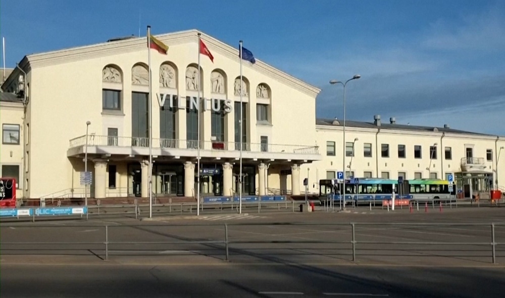 Litva đóng sân bay Vilnius, NATO điều tiêm kích vì nghi UAV xâm nhập