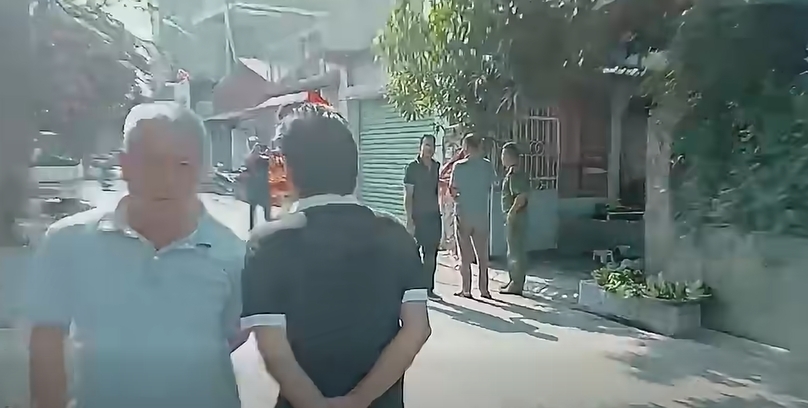 dung hien truong vu hung thu dap kinh lai, dung dao dam tu vong tai xe o ha noi hinh anh 1
