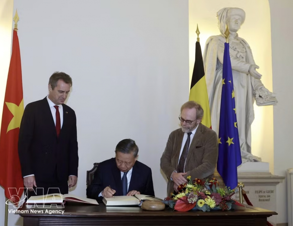 top vietnamese leader meets with belgian senate speaker, house president picture 2