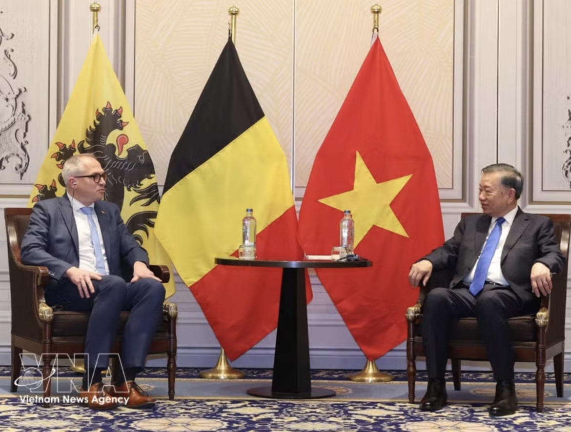 top vietnamese leader receives minister-president of belgium s flanders picture 1