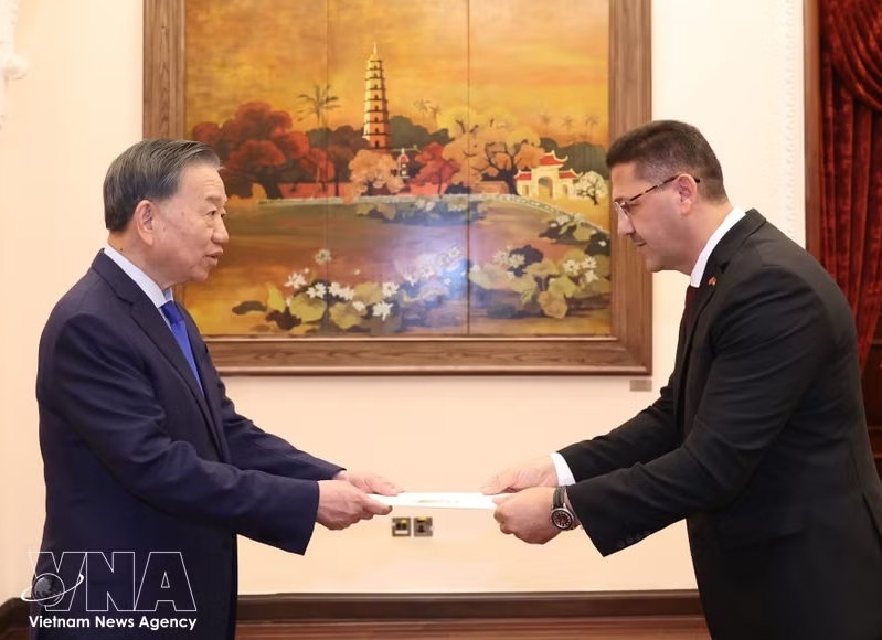 general secretary and president to lam receives newly accredited ambassadors picture 1