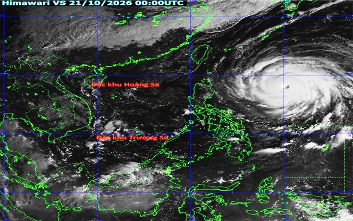 sieu bao champi manh cap 17, mat bao rong 80km hinh anh 1