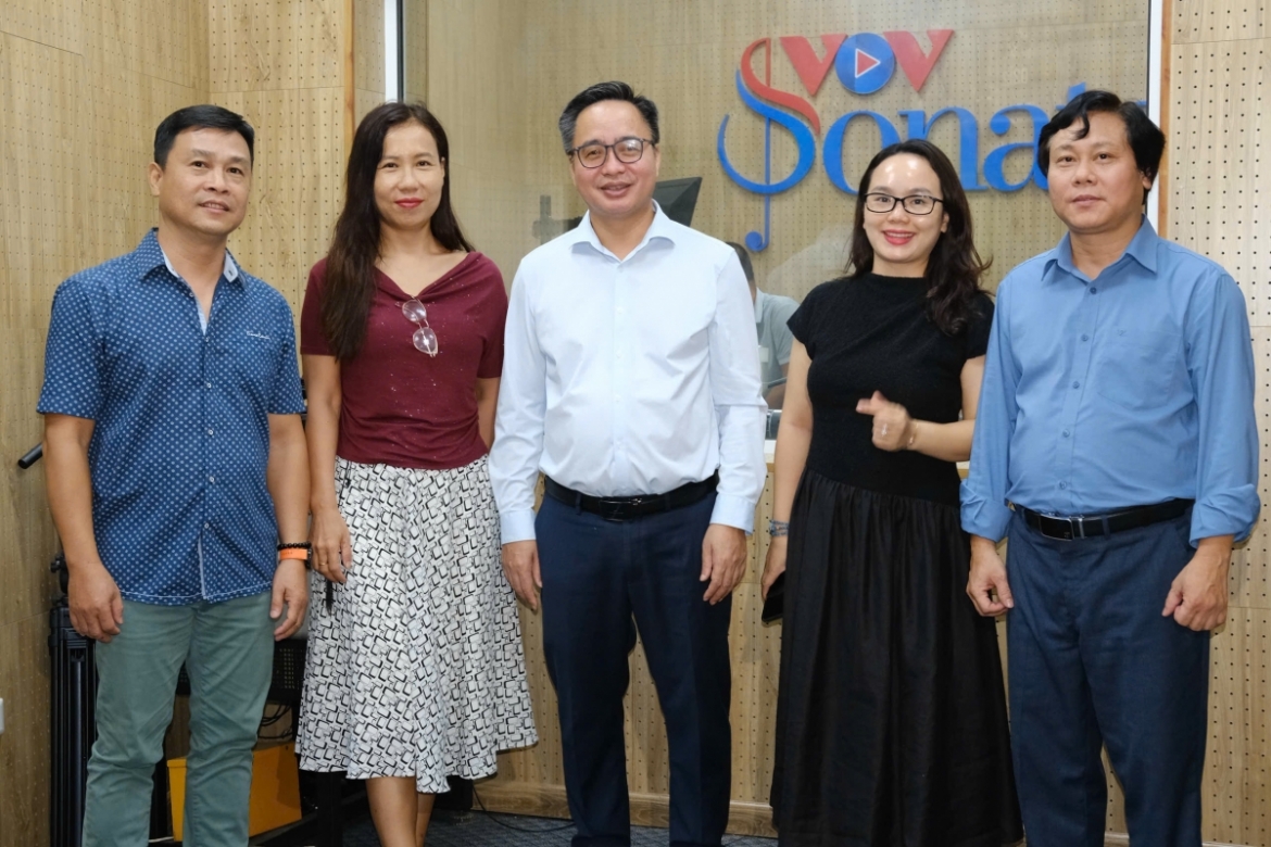 vov sonata - fm89 ban giao huong moi tren lan song phat thanh hinh anh 4