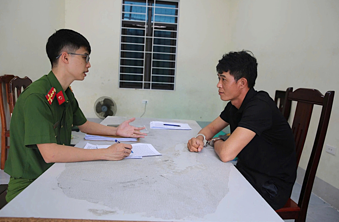 bat doi tuong co 7 tien an, trom 25,5 chi vang o nghe an hinh anh 1