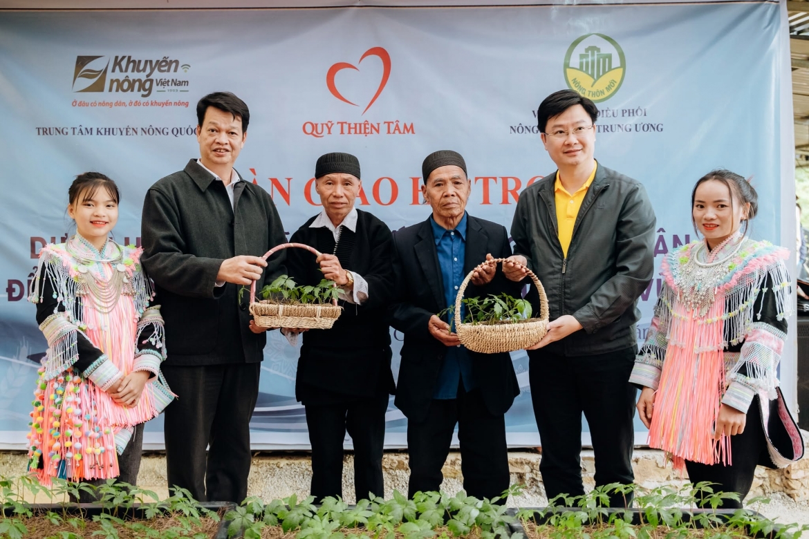nha sang lap quy tu thien 46.000 ty dong, giup do 10 trieu nguoi noi gi ve hanh thien hinh anh 3