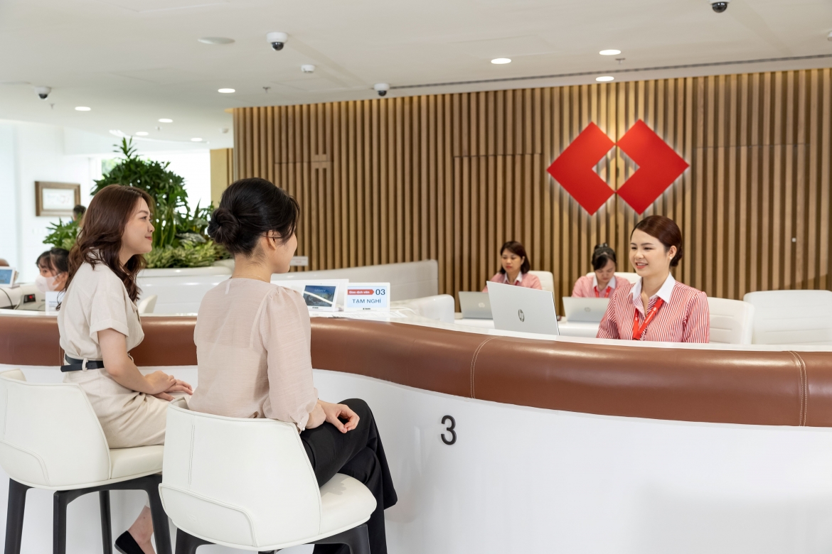 techcombank lan thu 3 lien tiep nhan giai ngan hang tot nhat viet nam tu global finance hinh anh 3