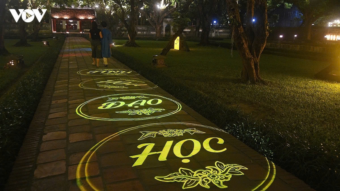 hanoi expands night-time tourism with temple of literature tour picture 1