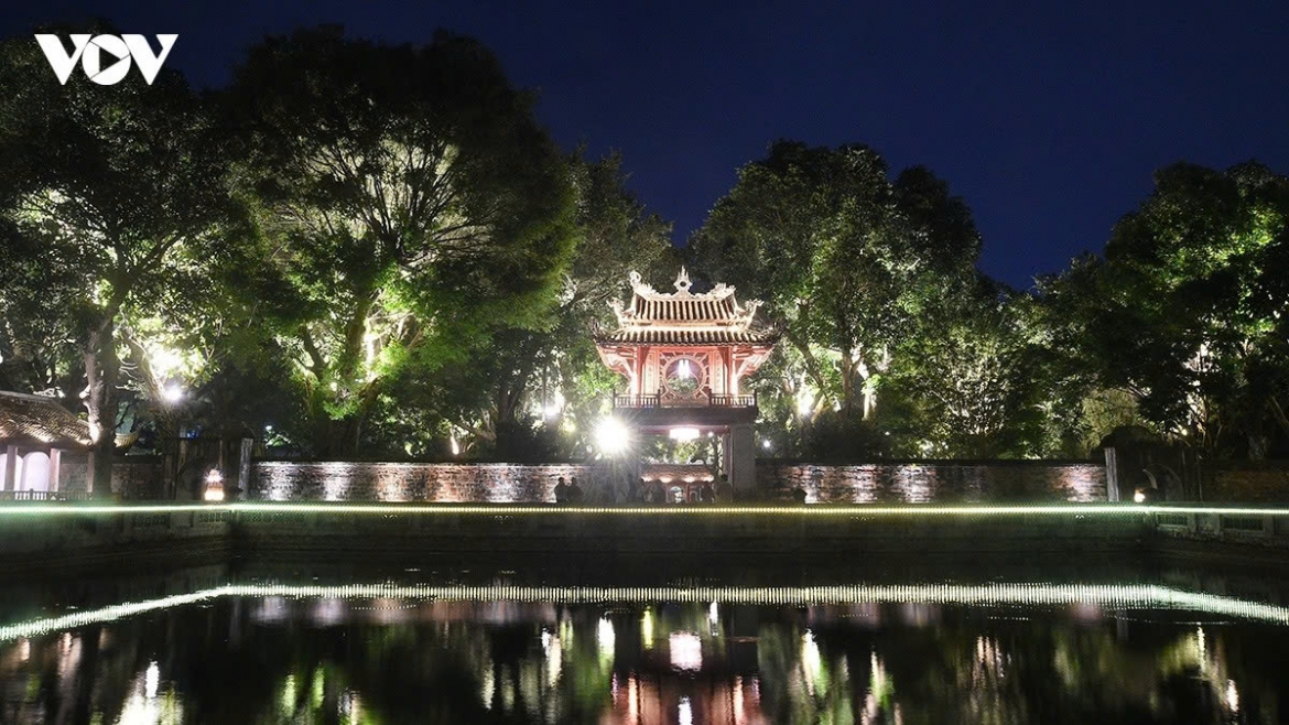 hanoi expands night-time tourism with temple of literature tour picture 5