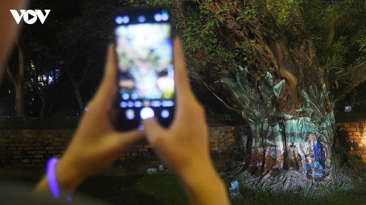 hanoi expands night-time tourism with temple of literature tour picture 6