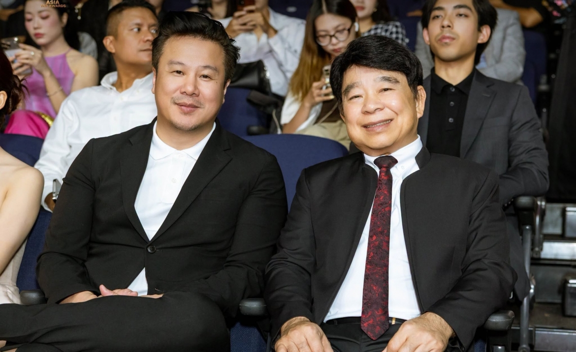 sao viet 10-10 Doan thien An lien tuc keu goi su ung ho cho emoura pham hinh anh 5