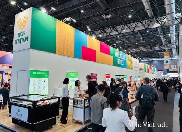 vietnamese enterprises step up agricultural and food promotion at sial paris 2026 picture 1