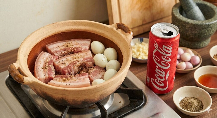 cach dung coca-cola nau thit kho tau hinh anh 1
