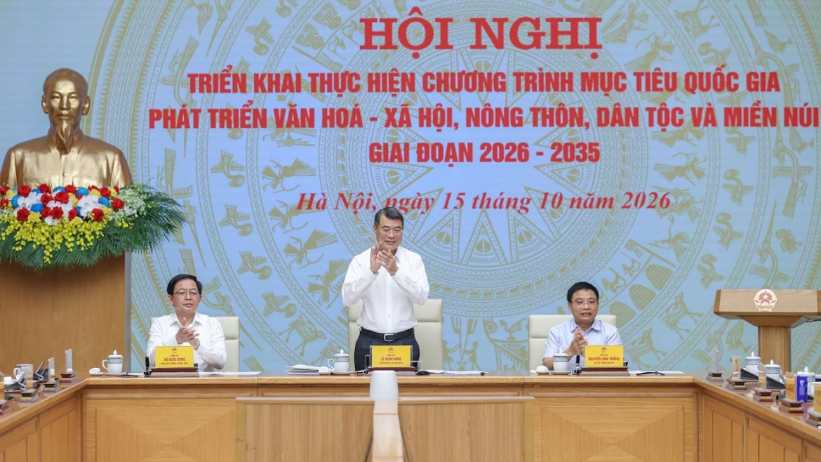 thu tuong chu tri hoi nghi trien khai chuong trinh mtqg phat trien van hoa-xa hoi, nong thon, dan toc mien nui hinh anh 1