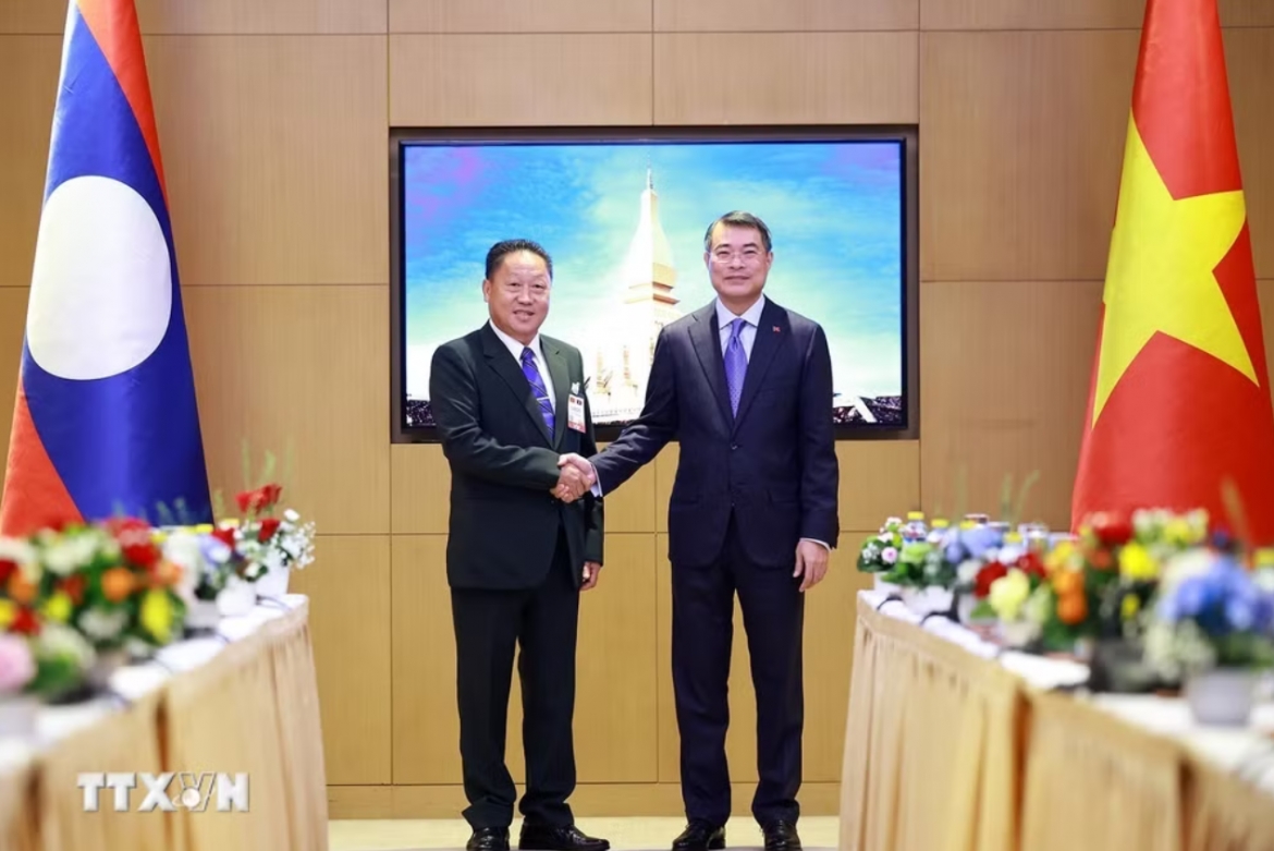 thu tuong le minh hung de nghi tang cuong giao luu nhan dan viet nam lao hinh anh 1