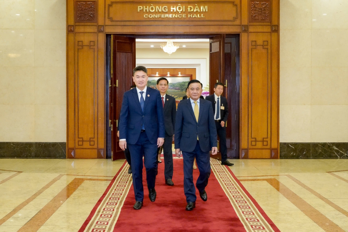 Dong chi tran cam tu tiep doan tw Doan thanh nien nhan dan cach mang lao hinh anh 1
