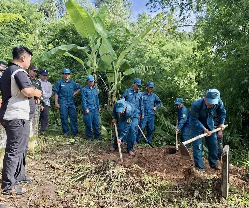 nho loi cha dan, nguoi dan ong dan loi tim hai cot 2 liet si sau 60 nam o Dak lak hinh anh 2