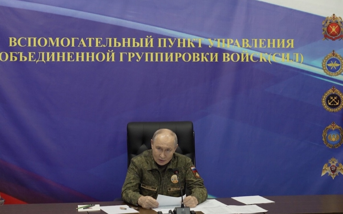 tong thong nga putin chi dao duy tri suc ep quan su len ukraine hinh anh 1
