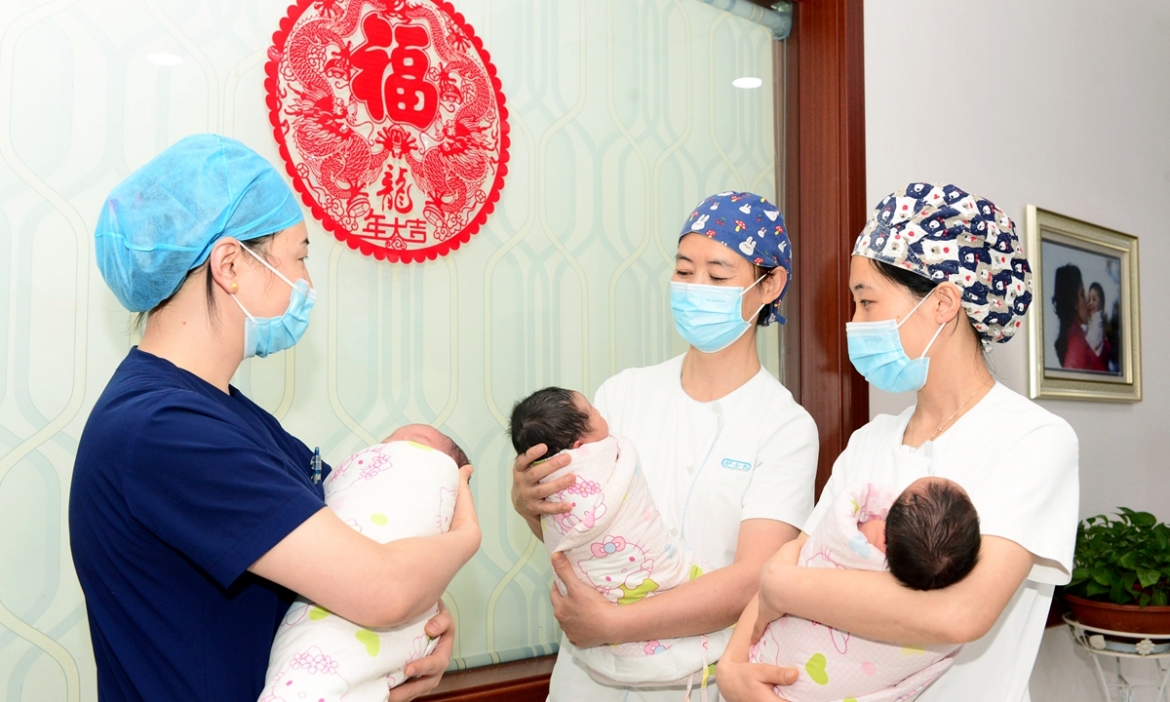 Trung Quốc đẩy nhanh xây dựng “xã hội thân thiện với sinh đẻ”