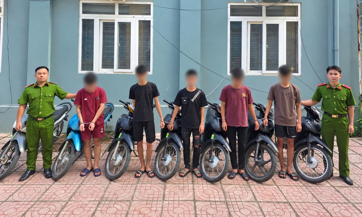 bat giu 11 doi tuong lien quan cac vu trom cap xe may tai nghe an hinh anh 1
