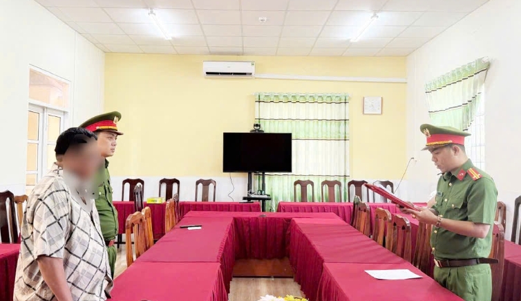 Nóng 24h ngày 4/10: Khởi tố giám đốc doanh nghiệp trốn thuế trên 2 tỷ đồng
