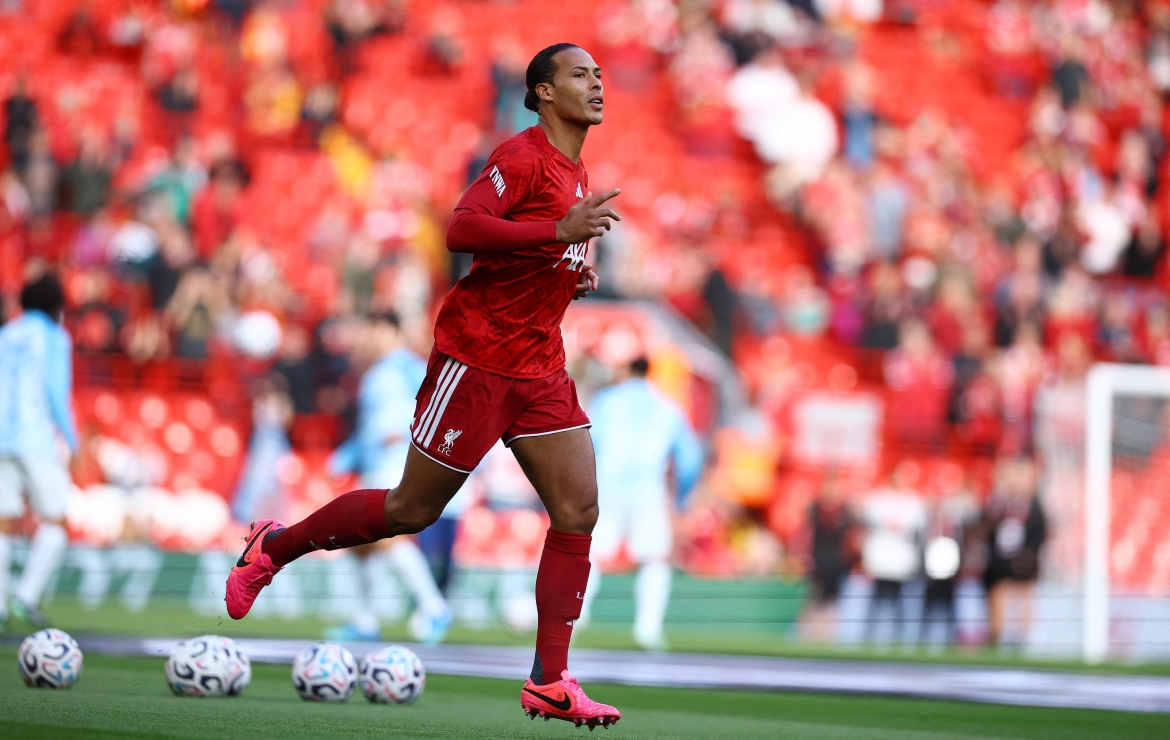 truc tiep liverpool 0-0 man city Doi cong hap dan hinh anh 6