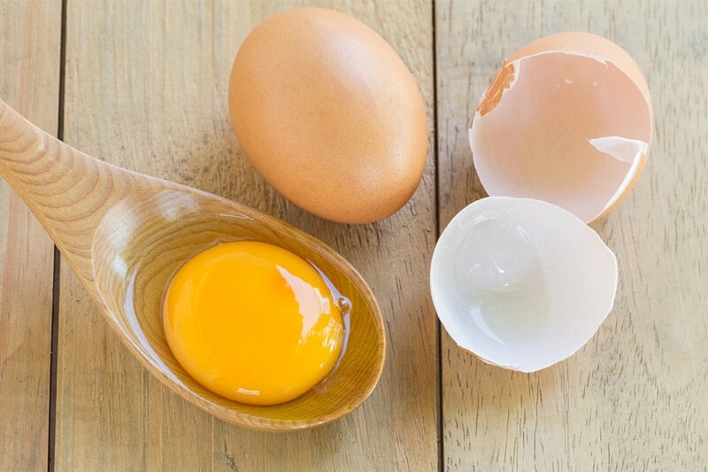 Trứng gà sống có thực sự tốt cho sức khỏe như nhiều người nghĩ?
