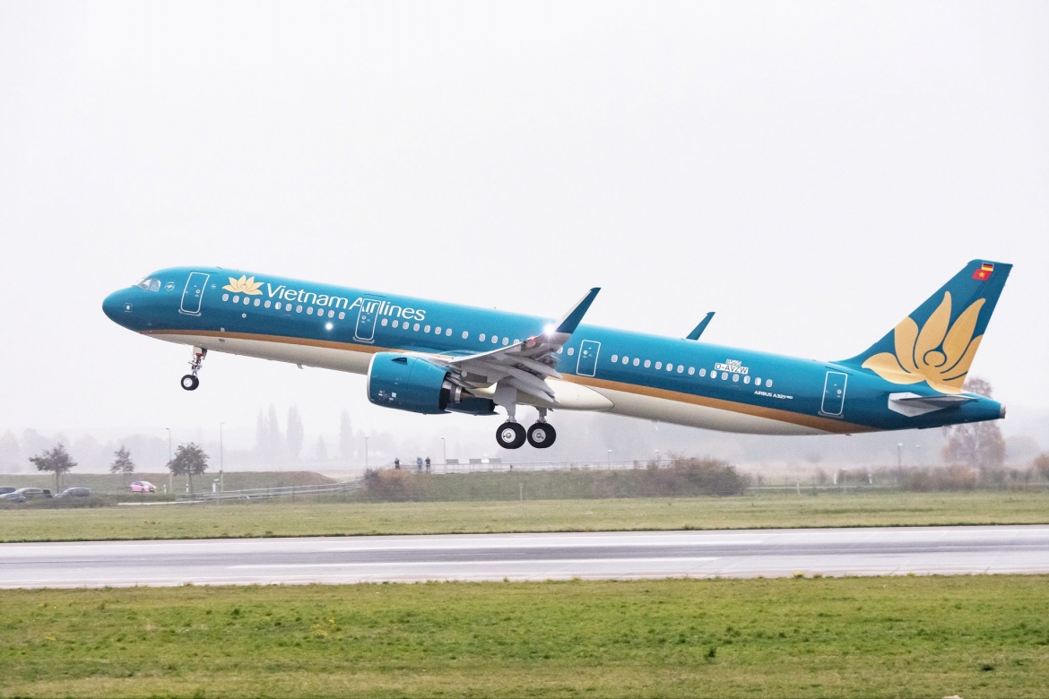 vietnam airlines launches direct air route connecting hanoi with hangzhou picture 1
