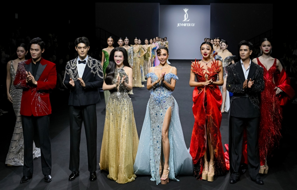 jennifer ly presents queen of the night at shanghai fashion week picture 1
