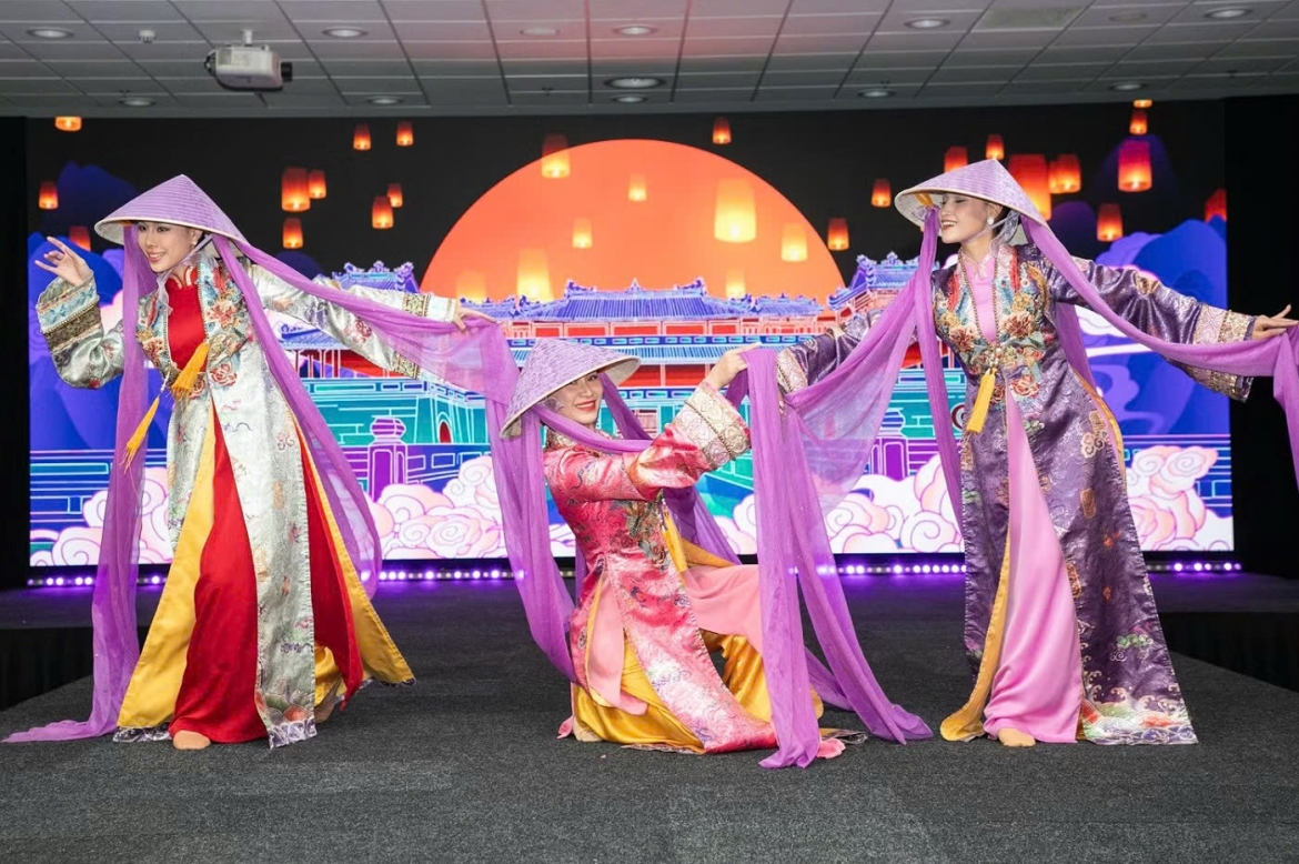 roadshow showcases vietnam cultural heritage, fosters tourism ties with europe picture 2