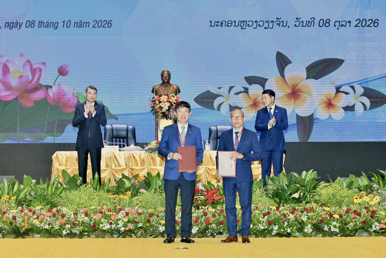 vietnam airlines ky hai thoa thuan moi, thuc day du lich viet nam-lao-campuchia hinh anh 1