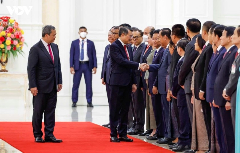 grand welcome ceremony for pm le minh hung in phnom penh picture 1