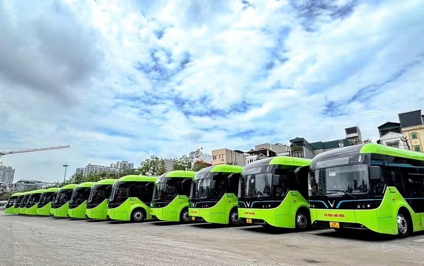 Hoàn thiện phương án trợ giá tuyến buýt điện Hà Nội - Hưng Yên trước 5/10