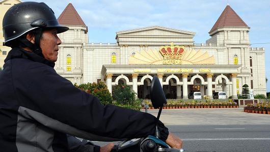 Vietnam’s casinos report slow business before lifting of gambling ban for locals