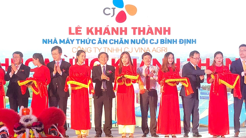 CJ Group opens sixth animal feed plant in Vietnam