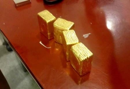 Japanese passenger caught with undeclared gold at Vietnam airport