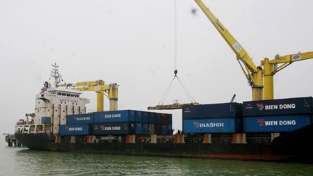 Vietnam records US$1.8b trade deficit